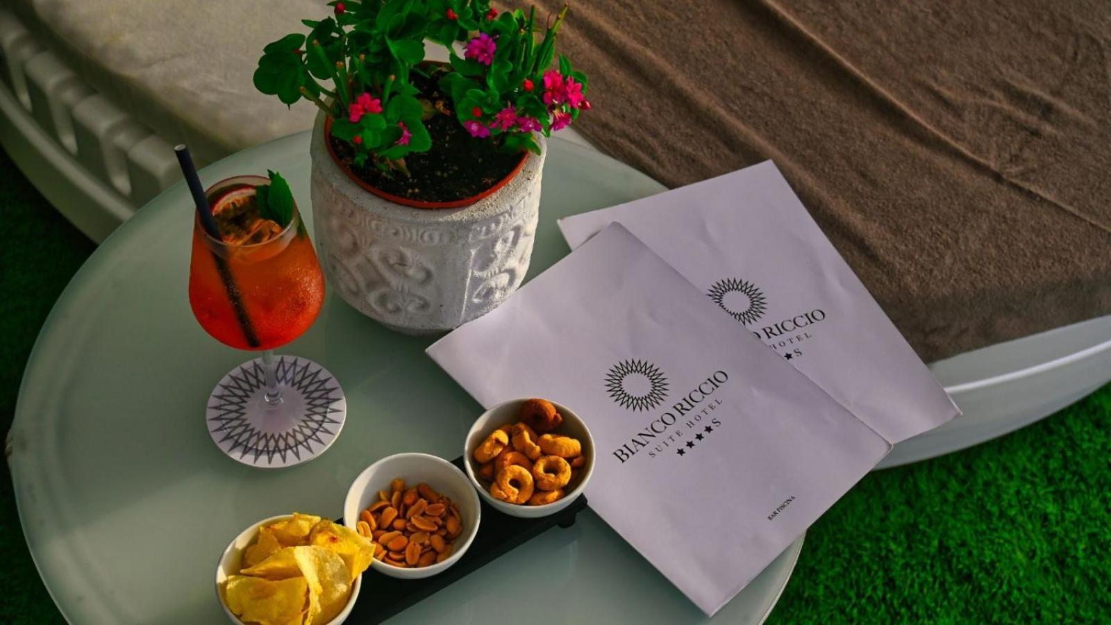 Bianco Riccio Suite Hotel Savelletri Exterior photo