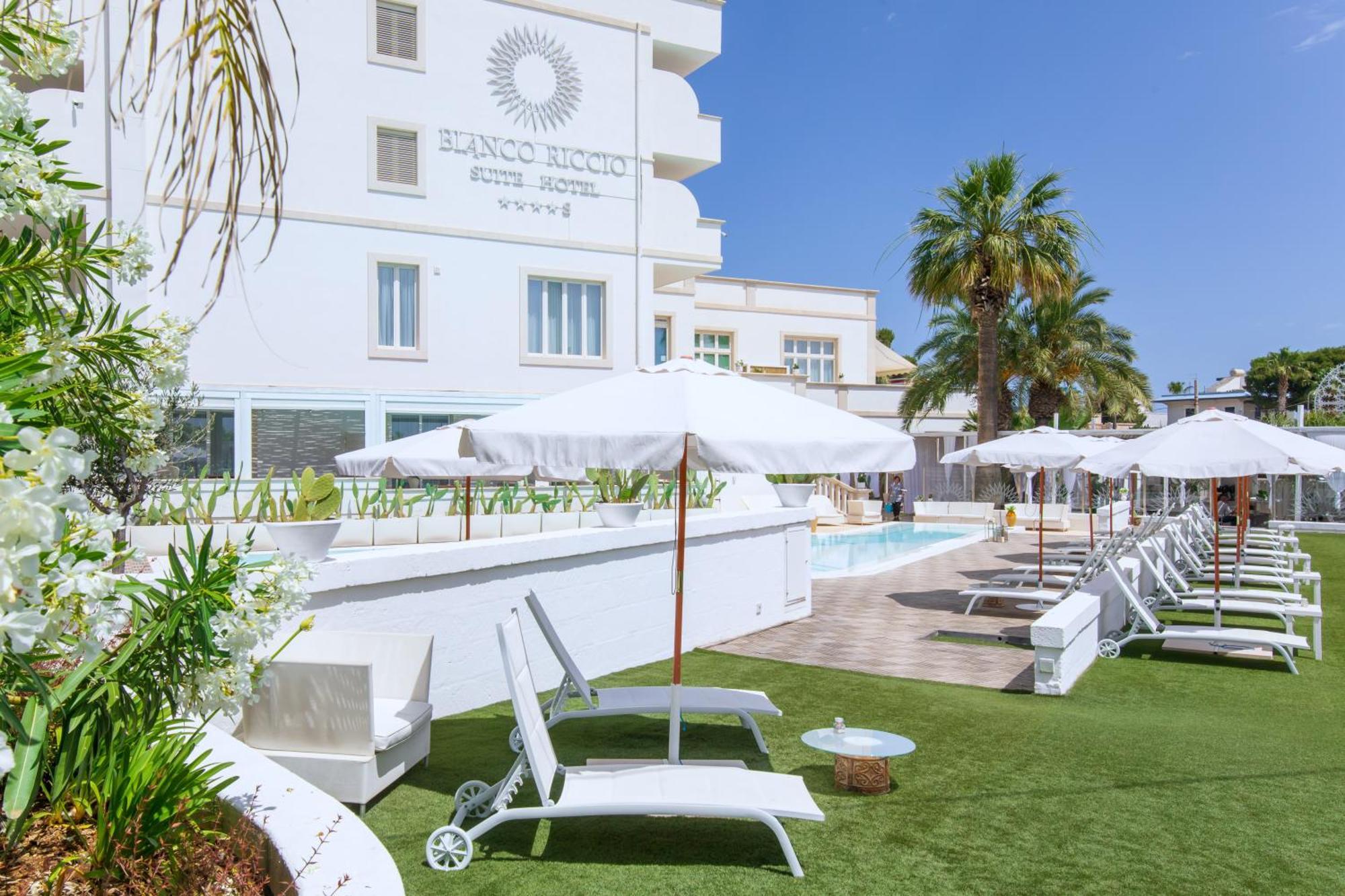 Bianco Riccio Suite Hotel Savelletri Exterior photo