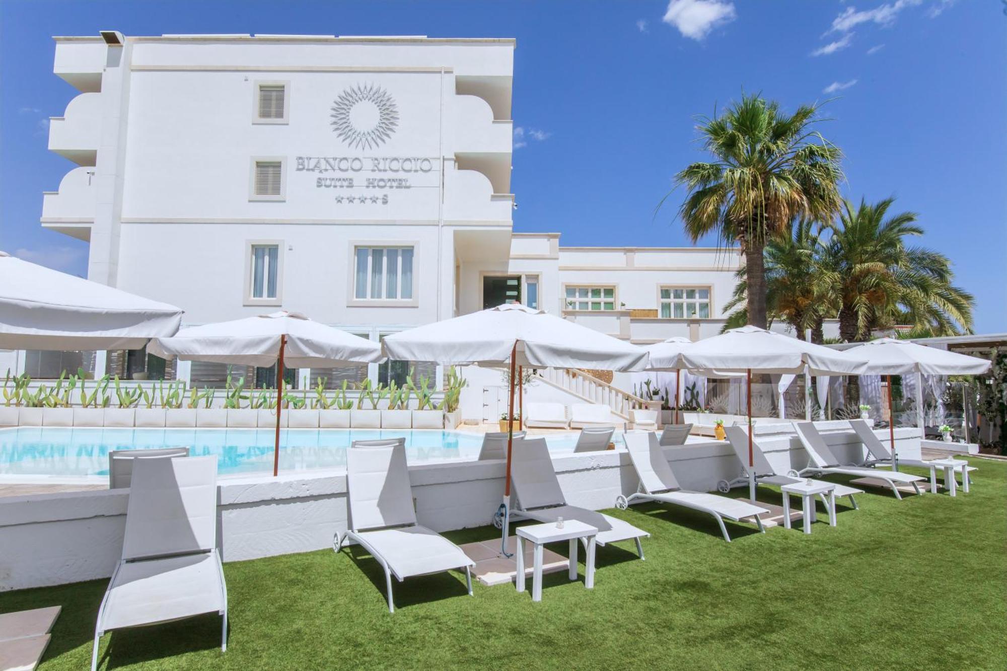 Bianco Riccio Suite Hotel Savelletri Exterior photo